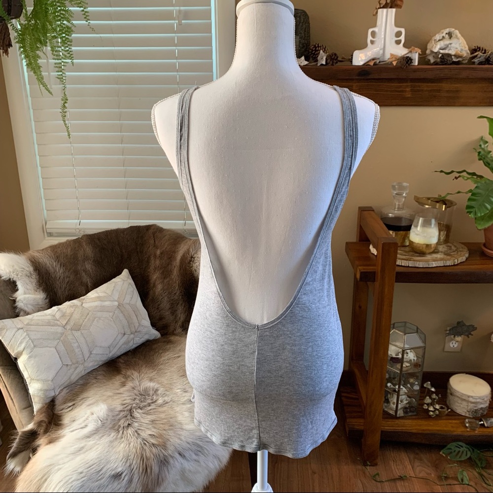 💚 2/$10 Victoria’s Secret Low Back Grey Tank Top